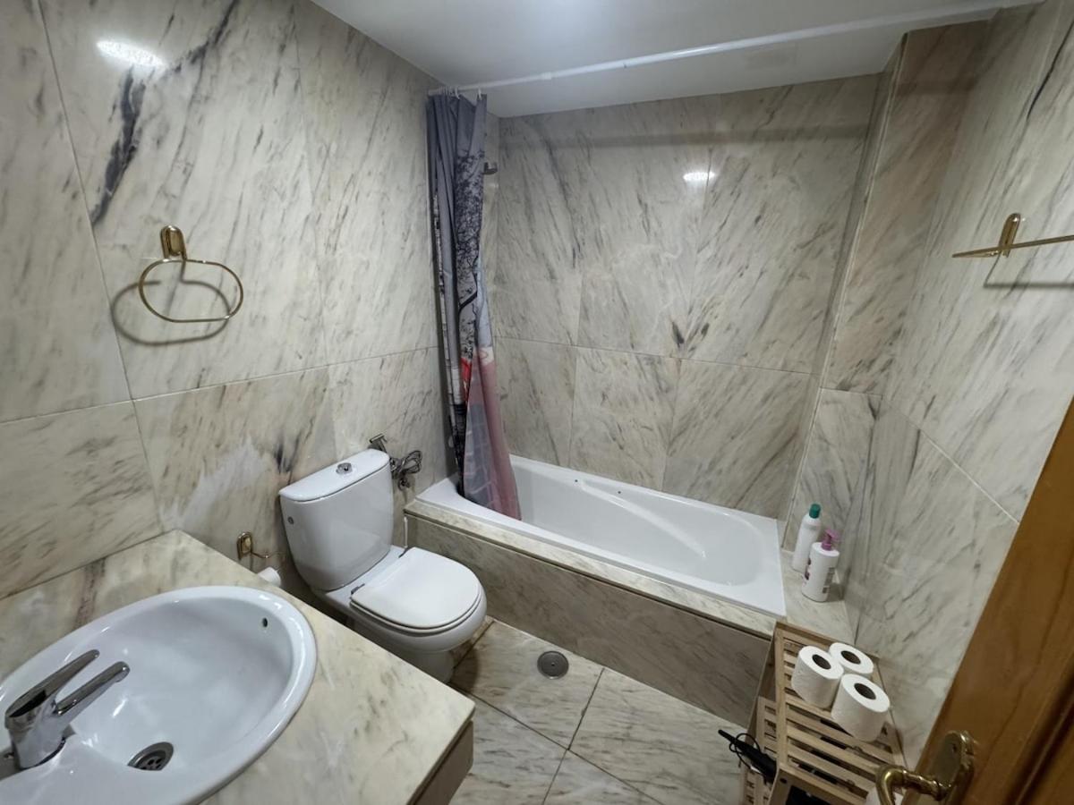 Apartment Spacious Top-floor Granada